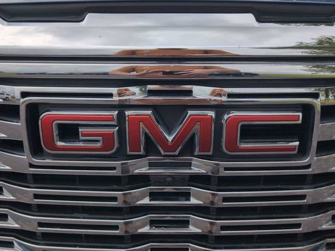Used 2024 GMC Sierra 1500 Denali w/ Technology Package AWD/4WD image 33