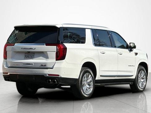 Used 2025 GMC Yukon XL Denali AWD/4WD image 5