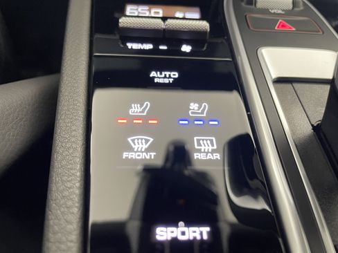 Certified 2023 Porsche Cayenne Platinum Edition AWD/4WD image 23
