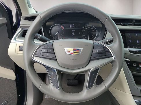 Certified 2023 Cadillac XT5 Premium Luxury AWD/4WD image 16