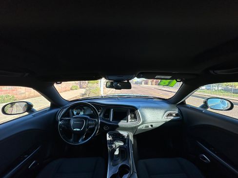 Used 2018 Dodge Challenger SXT image 12