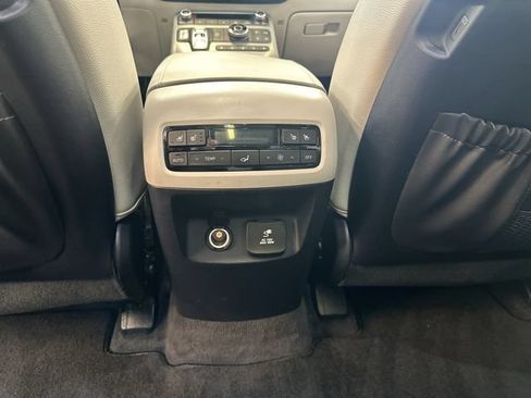 Used 2023 Hyundai Palisade Limited AWD/4WD image 27