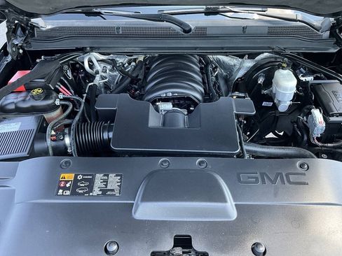 Used 2016 GMC Yukon SLE w/ Convenience Package AWD/4WD image 19