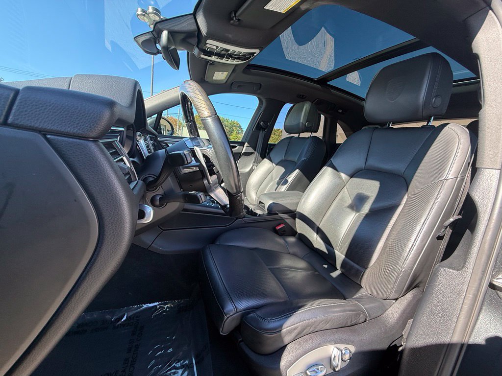 Used 2021 Porsche Macan AWD/4WD image 25