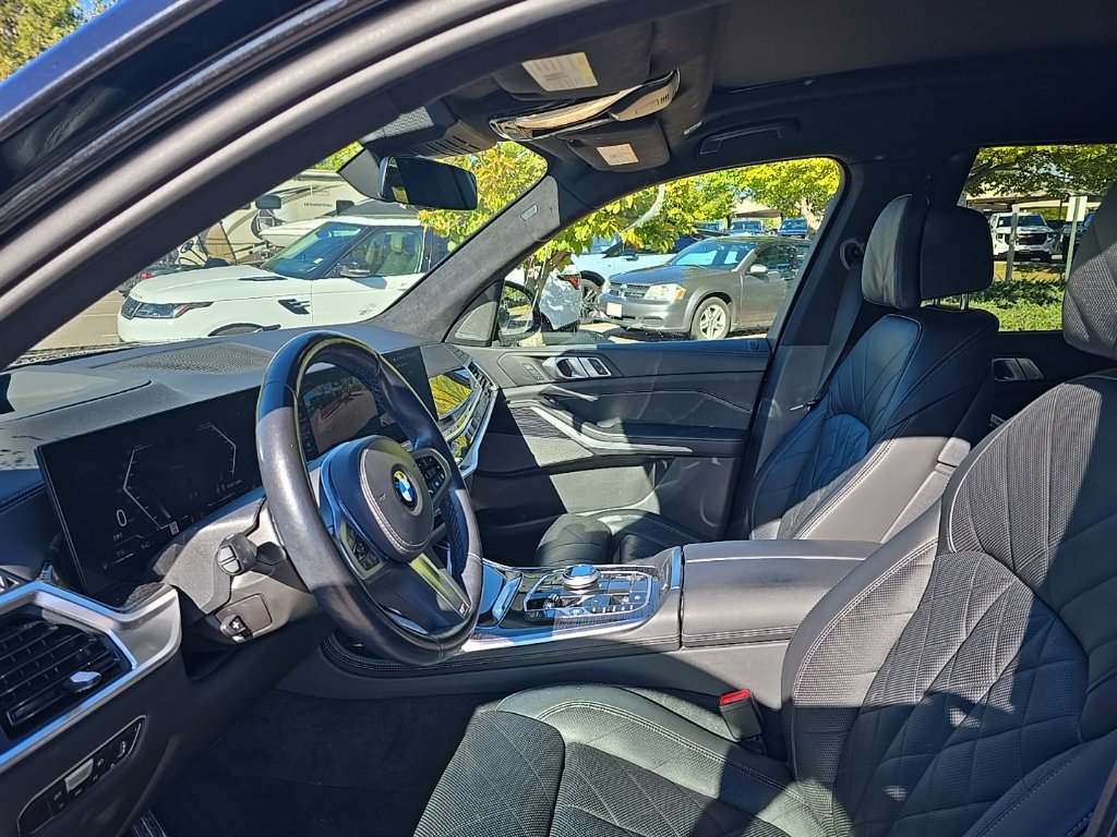 Used 2023 BMW X7 xDrive40i w/ M Sport Package AWD/4WD image 9