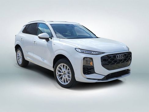 New 2026 Audi Q3 quattro 2.0T AWD/4WD image 2