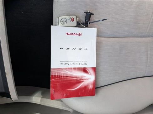 Used 2009 Toyota Venza image 25