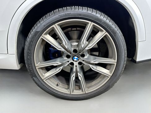 Used 2020 BMW X5 M50i w/ Executive Package image 33