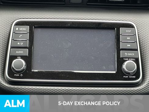 Used 2025 Nissan Kicks Play S image 3