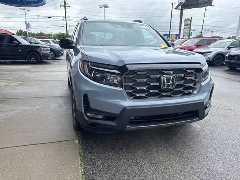 Used 2022 Honda Passport TrailSport image 2