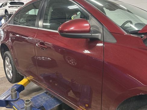 Used 2015 Chevrolet Cruze LT image 2