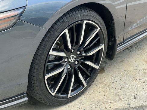 Used 2023 Honda Accord Touring image 9