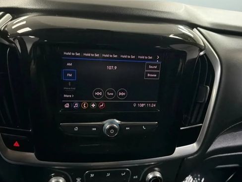 Used 2021 Chevrolet Traverse LS FWD image 13