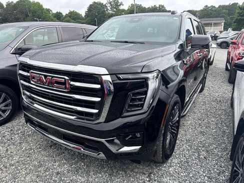 Used 2025 GMC Yukon XL Elevation AWD/4WD image 1