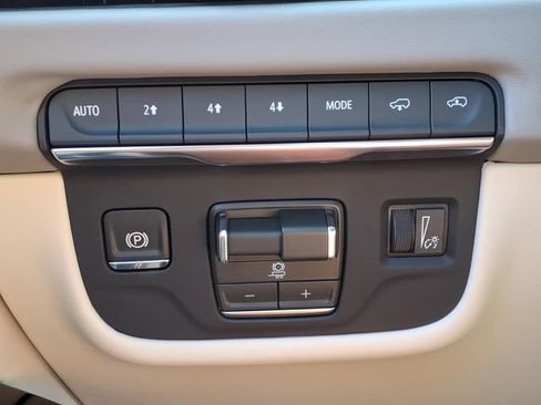 New 2026 Cadillac Escalade ESV Platinum Sport w/ LPO, ONYX Package AWD/4WD image 12