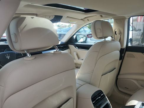 Used 2022 Maserati Quattroporte Modena image 13