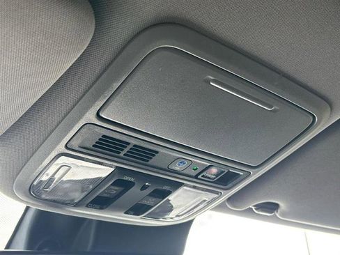 Used 2019 Honda Pilot Touring image 33