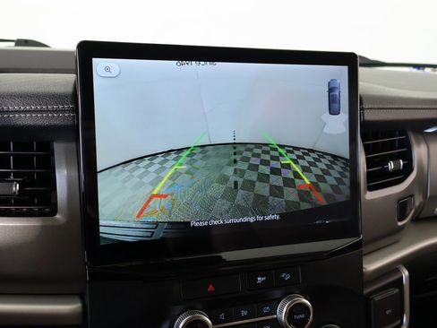 Used 2023 Ford Expedition Max XLT image 6