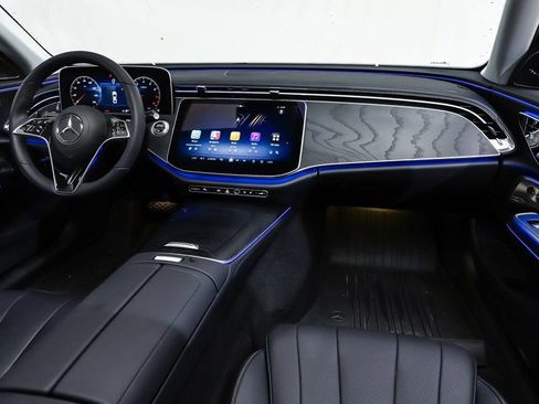 New 2026 Mercedes-Benz E 350 4MATIC Sedan image 8