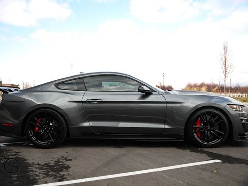 Used 2021 Ford Mustang Shelby GT500 w/ Technology Package image 20