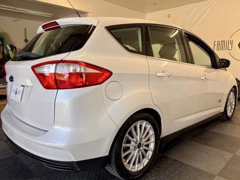 Used 2015 Ford C-MAX Energi SEL w/ Equipment Group 303A FWD image 6