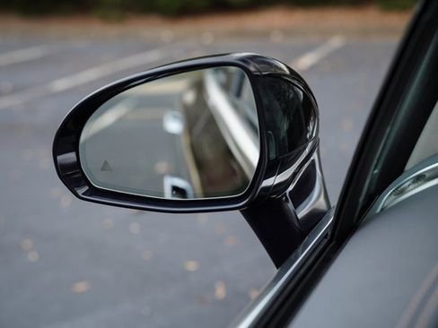 Used 2022 Mercedes-Benz EQS 580 580 image 36