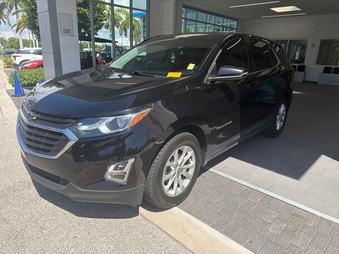 Used 2018 Chevrolet Equinox LT FWD image 3
