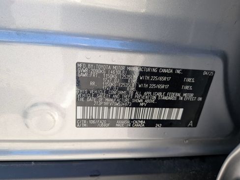 Used 2025 Toyota RAV4 XLE AWD/4WD image 33