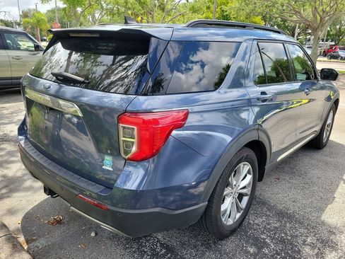 Used 2021 Ford Explorer XLT w/ Equipment Group 202A image 3