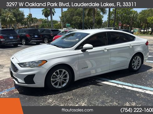Used 2019 Ford Fusion SE FWD image 6