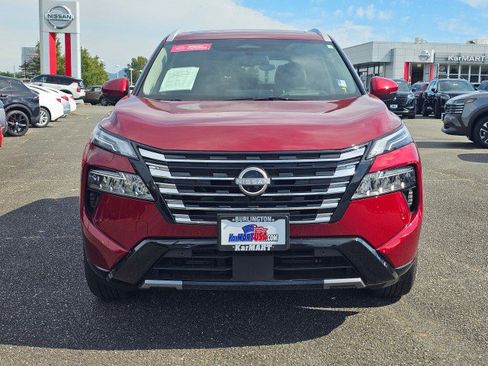 Certified 2025 Nissan Rogue Platinum w/ Tech Package AWD/4WD image 8