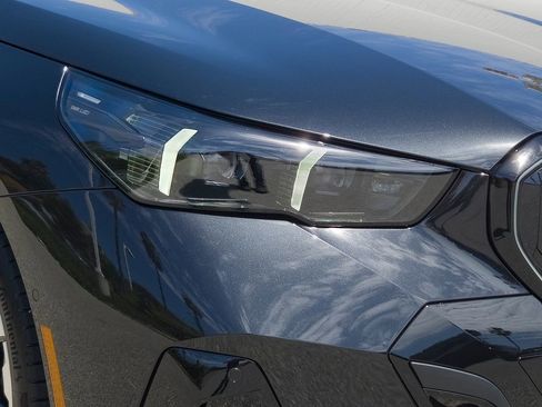 New 2026 BMW 530i w/ M Sport Package RWD image 6