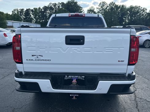 Used 2022 Chevrolet Colorado Z71 AWD/4WD image 7