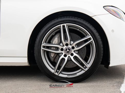 Used 2018 Mercedes-Benz E 300 4MATIC w/ Premium 1 Package image 10