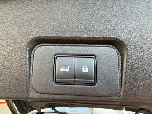 Used 2026 Nissan Rogue SL image 21