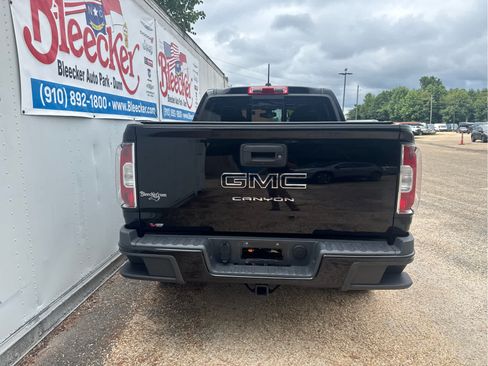 Used 2022 GMC Canyon Elevation w/ Elevation Premium Package AWD/4WD image 4