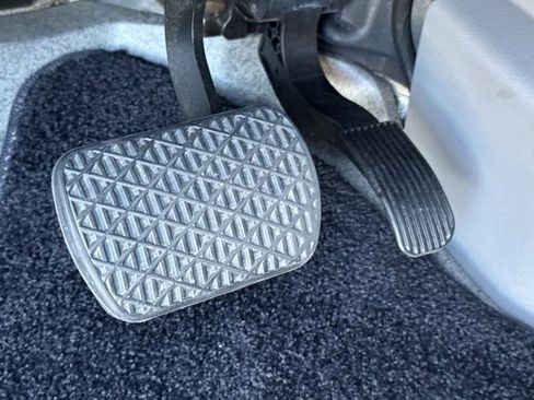 Used 2016 Mercedes-Benz Sprinter 3500 image 40