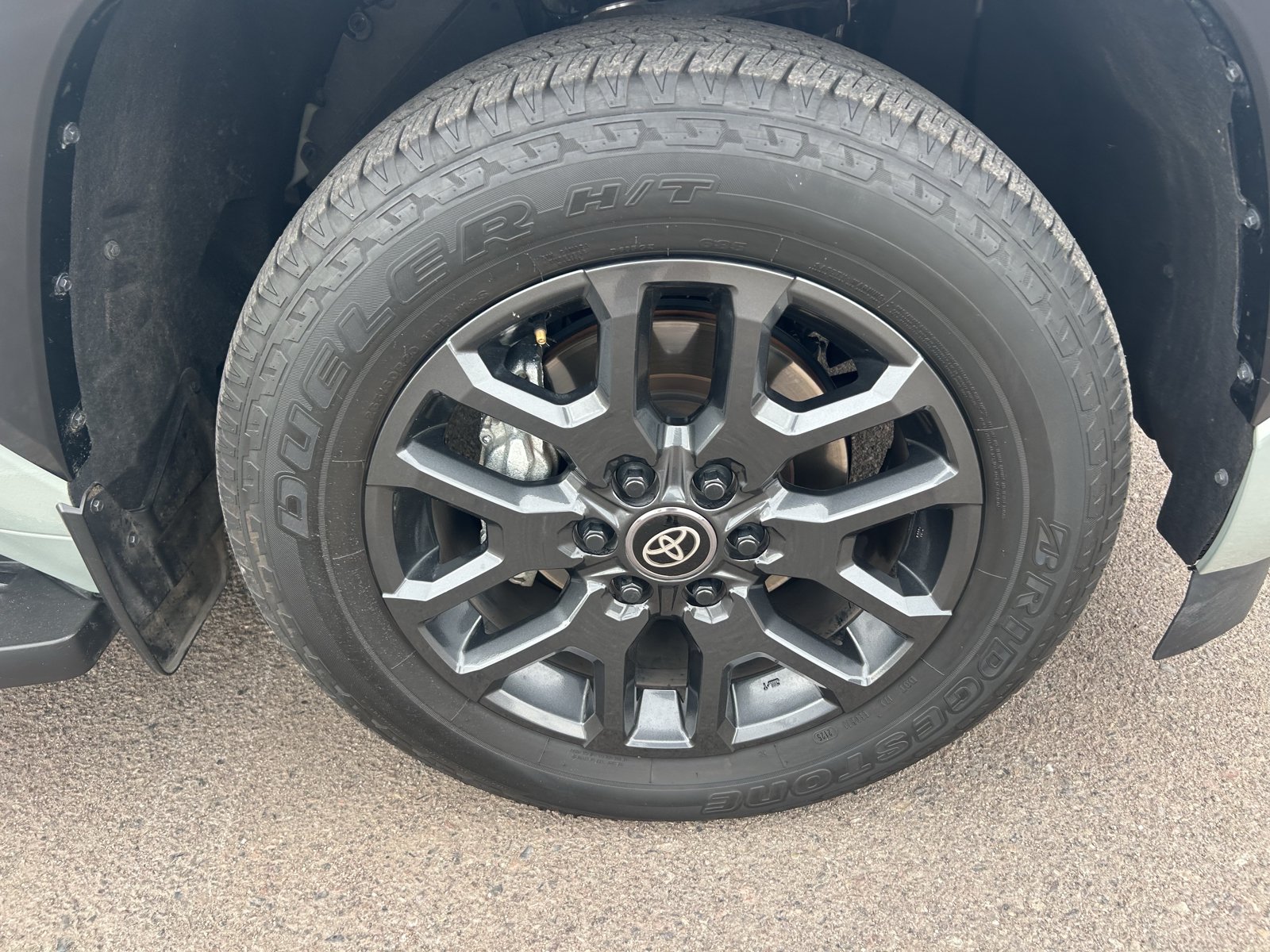 Used 2025 Toyota Sequoia Platinum AWD/4WD image 9