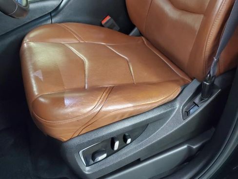 Used 2016 Cadillac Escalade Premium AWD/4WD image 19