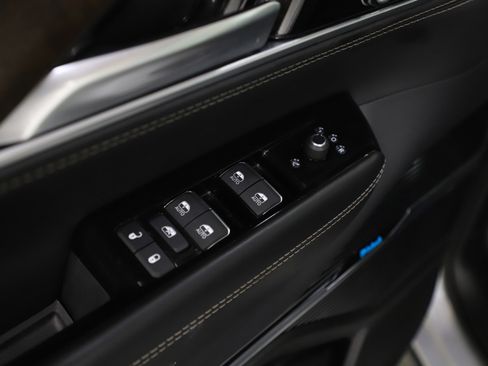 Used 2024 Jeep Grand Wagoneer L 4WD image 25