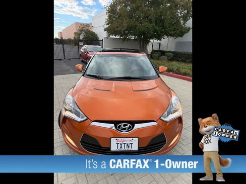Used 2012 Hyundai Veloster w/ Style Pkg image 18