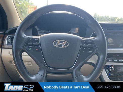 Used 2017 Hyundai Sonata Limited w/ Tech Package 03 FWD image 11
