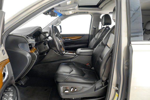 Used 2018 Cadillac Escalade ESV Luxury RWD image 37
