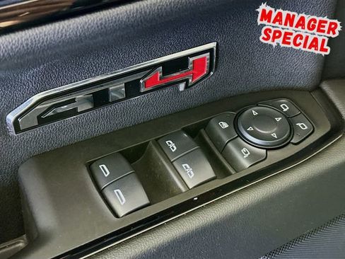 Used 2025 GMC Sierra 1500 AT4 w/ AT4 Premium Package AWD/4WD image 19