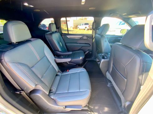 New 2026 GMC Acadia AT4 w/ LPO, Floor Liner Package image 28