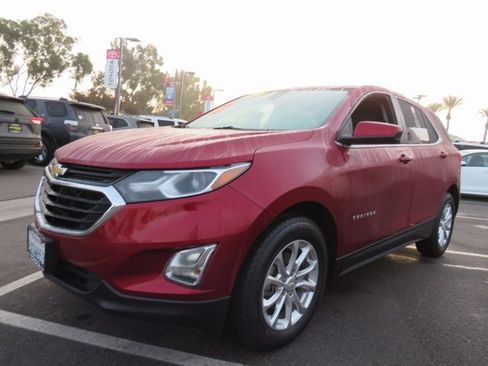 Used 2021 Chevrolet Equinox LT image 3