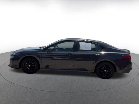 Used 2026 Toyota Camry SE FWD image 9
