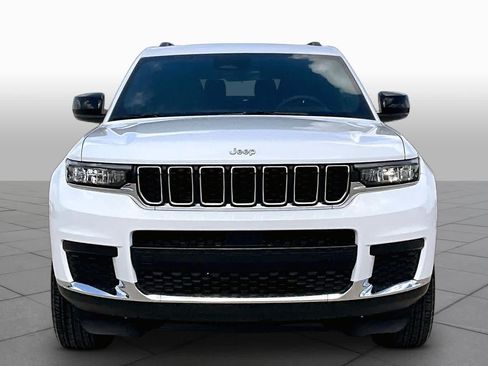 Used 2025 Jeep Grand Cherokee L Laredo RWD image 4