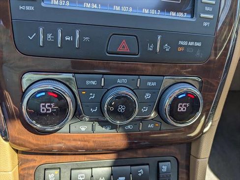 Used 2017 Buick Enclave Premium w/ Experience Buick Package image 27