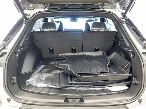 New 2026 Chevrolet Equinox EV LT image 8